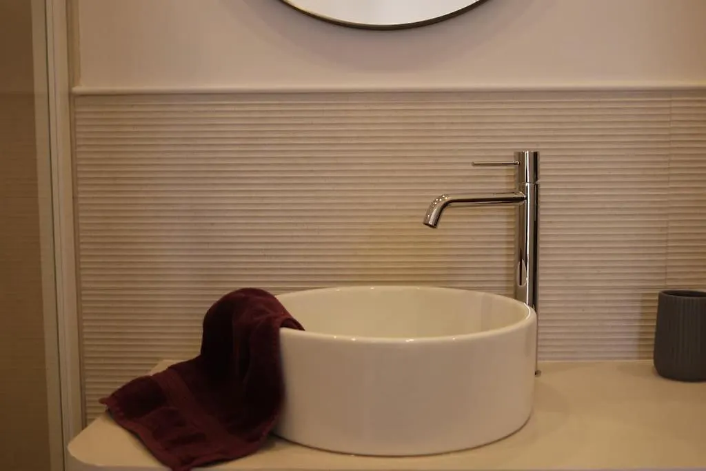 Appartement Spacieux, Confort Et Climatise A 500M De La Plage Carqueiranne Apartment
