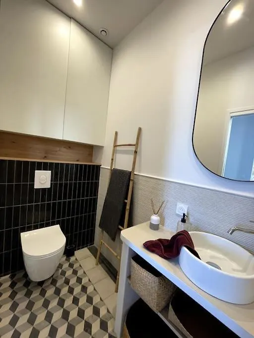 Appartement Spacieux, Confort Et Climatise A 500M De La Plage Carqueiranne Apartment